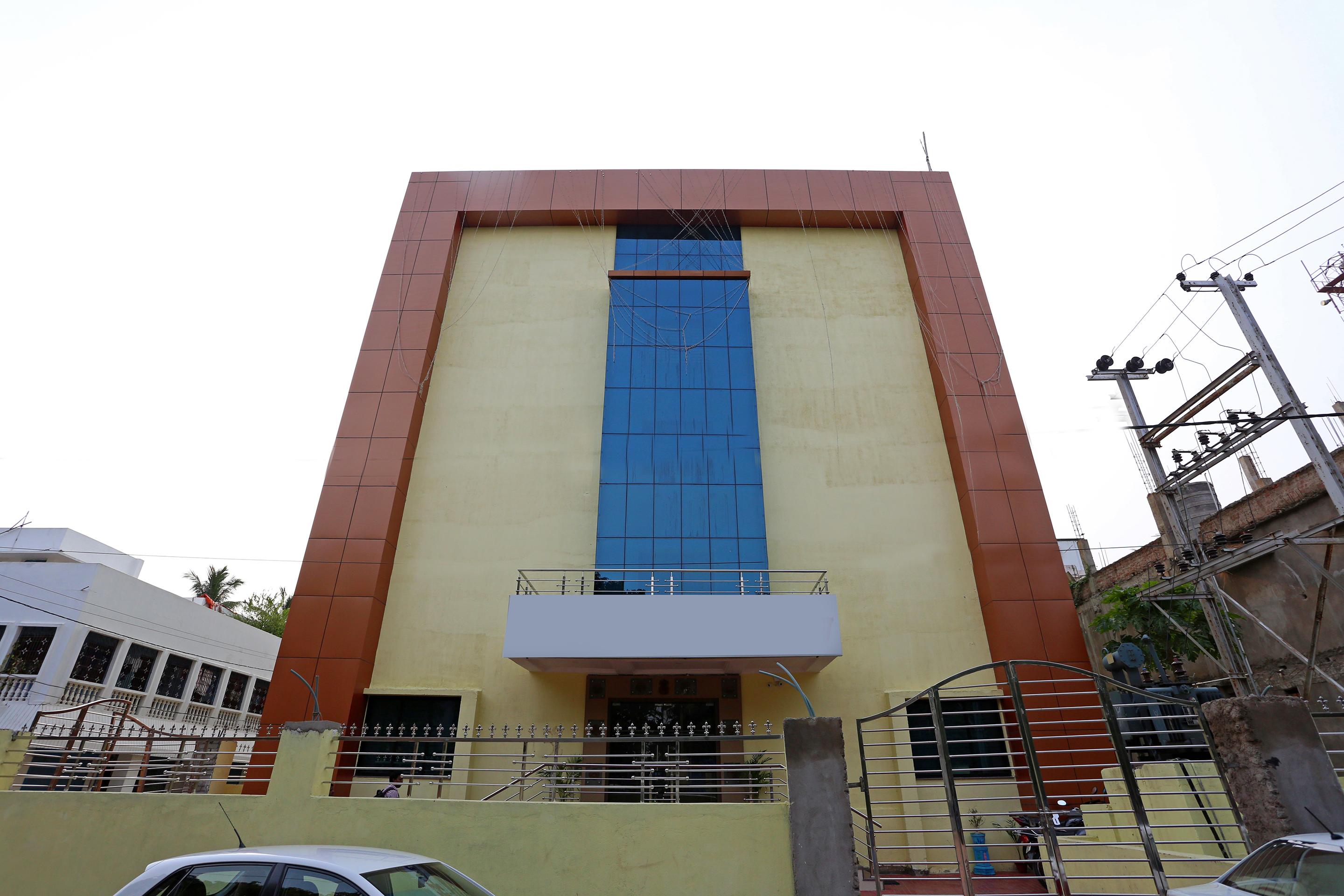 Hotel Railview Μπουμπάνεσβαρ Εξωτερικό φωτογραφία