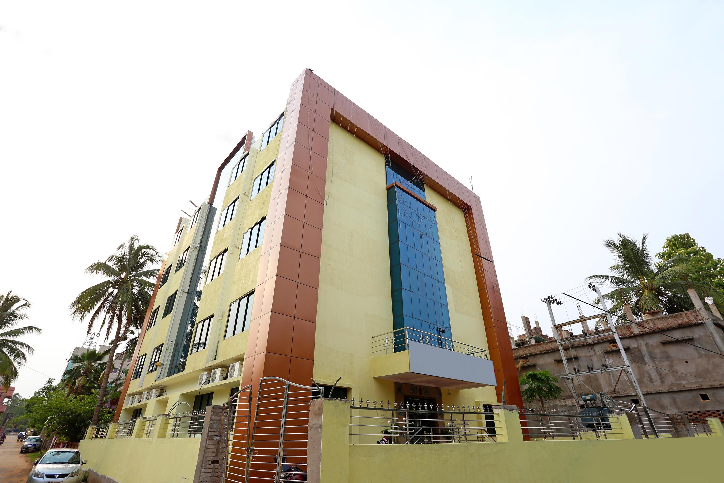 Hotel Railview Μπουμπάνεσβαρ Εξωτερικό φωτογραφία